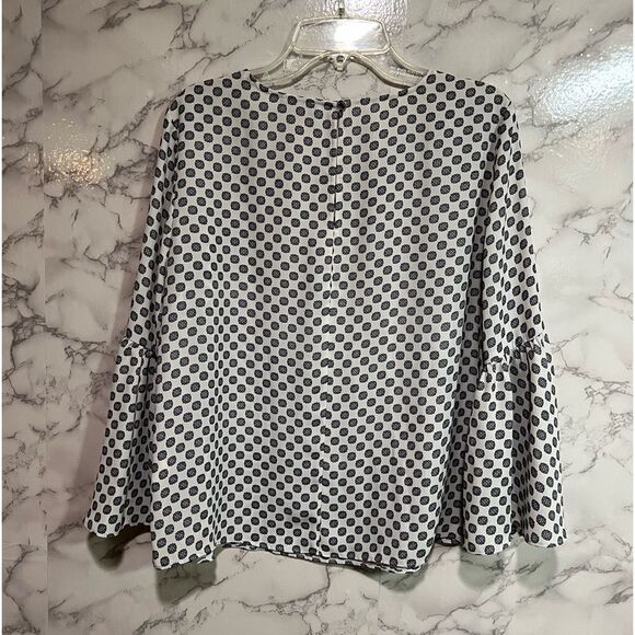 Vince Camuto Bell Sleeve Blouse Size XS - Picture 6 of 7
